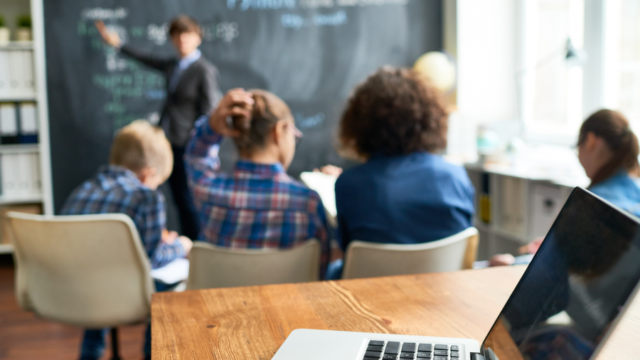 FORMATO HBRIDO NO AMBIENTE ESCOLAR